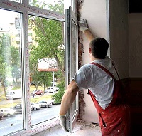 Как снять раму с пластикового окна