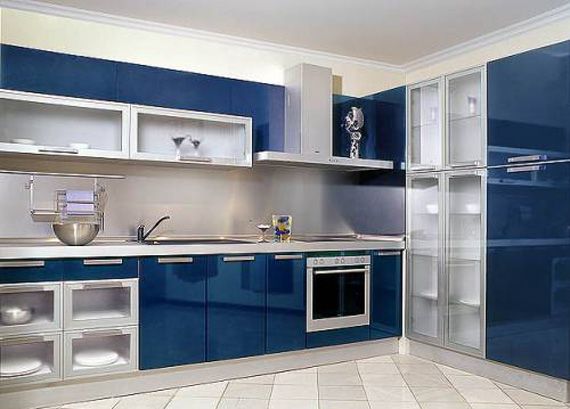 Бело-синяя кухня