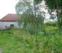 Земельный участок со старым домом