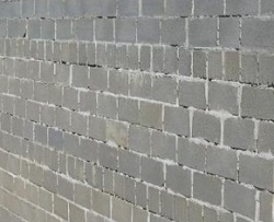Стена из керамзитобетона