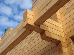 Деревянный брус для строительства дома